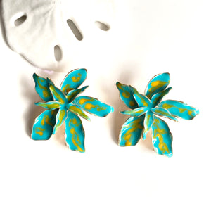 “Bahamas” Flower Earrings