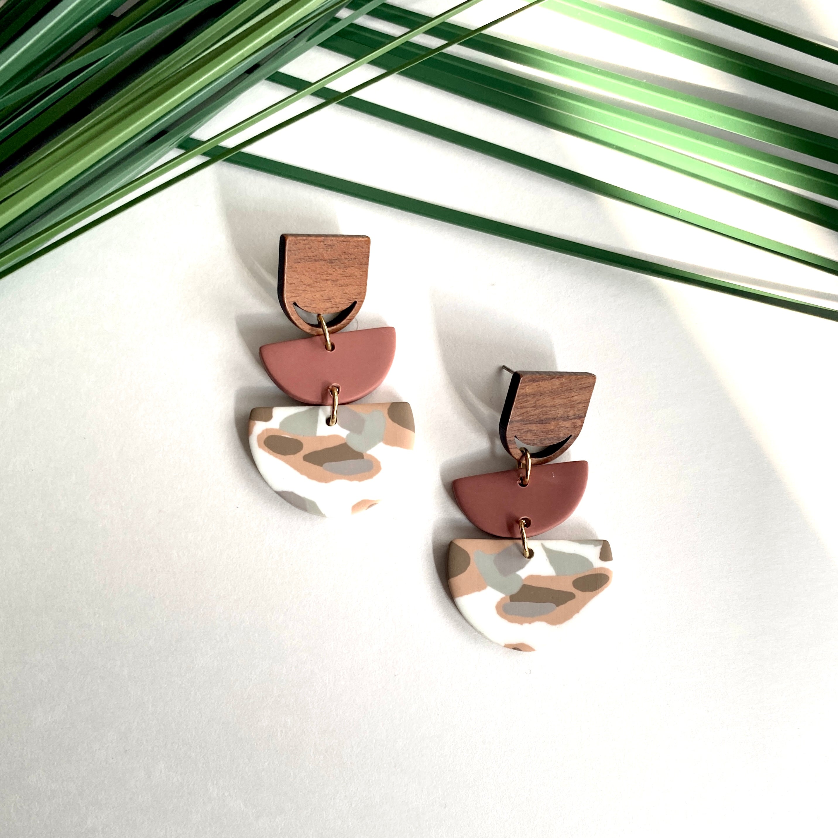 “Sophi” Dangle Earrings